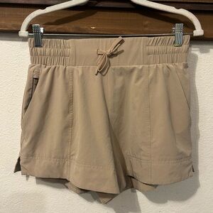 All In Motion Shorts Size Small Light Gray Pockets Fitness Gym Training (1340)